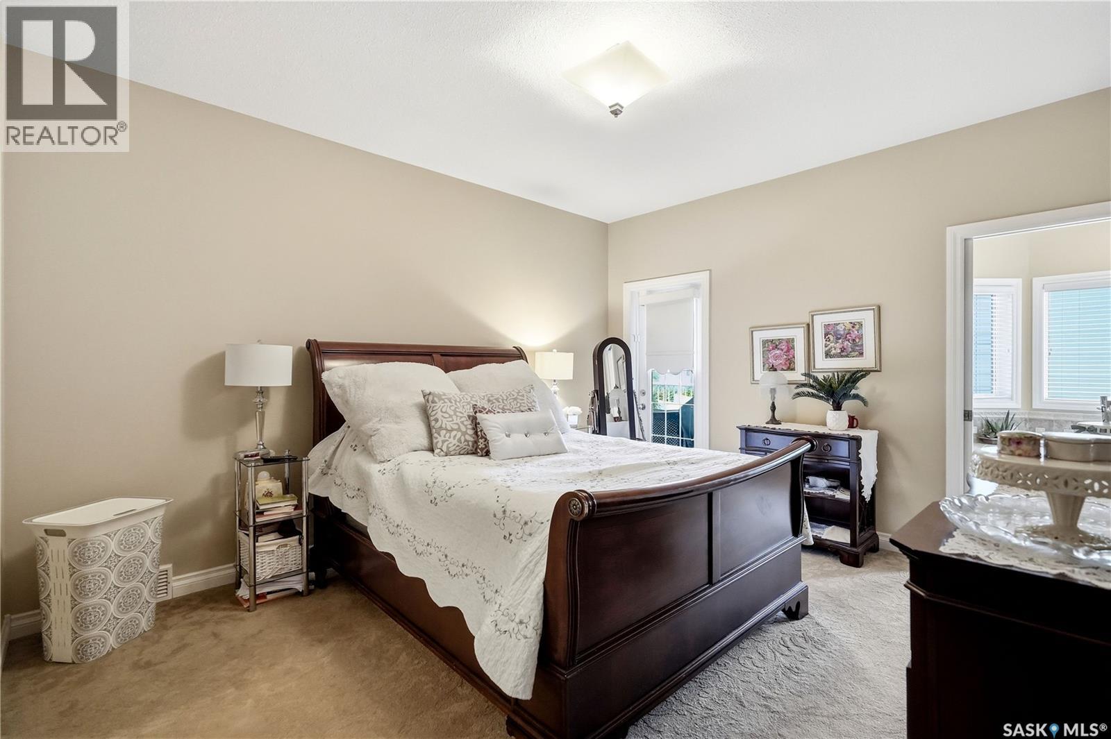 4501 Bergamot BAY E - 32