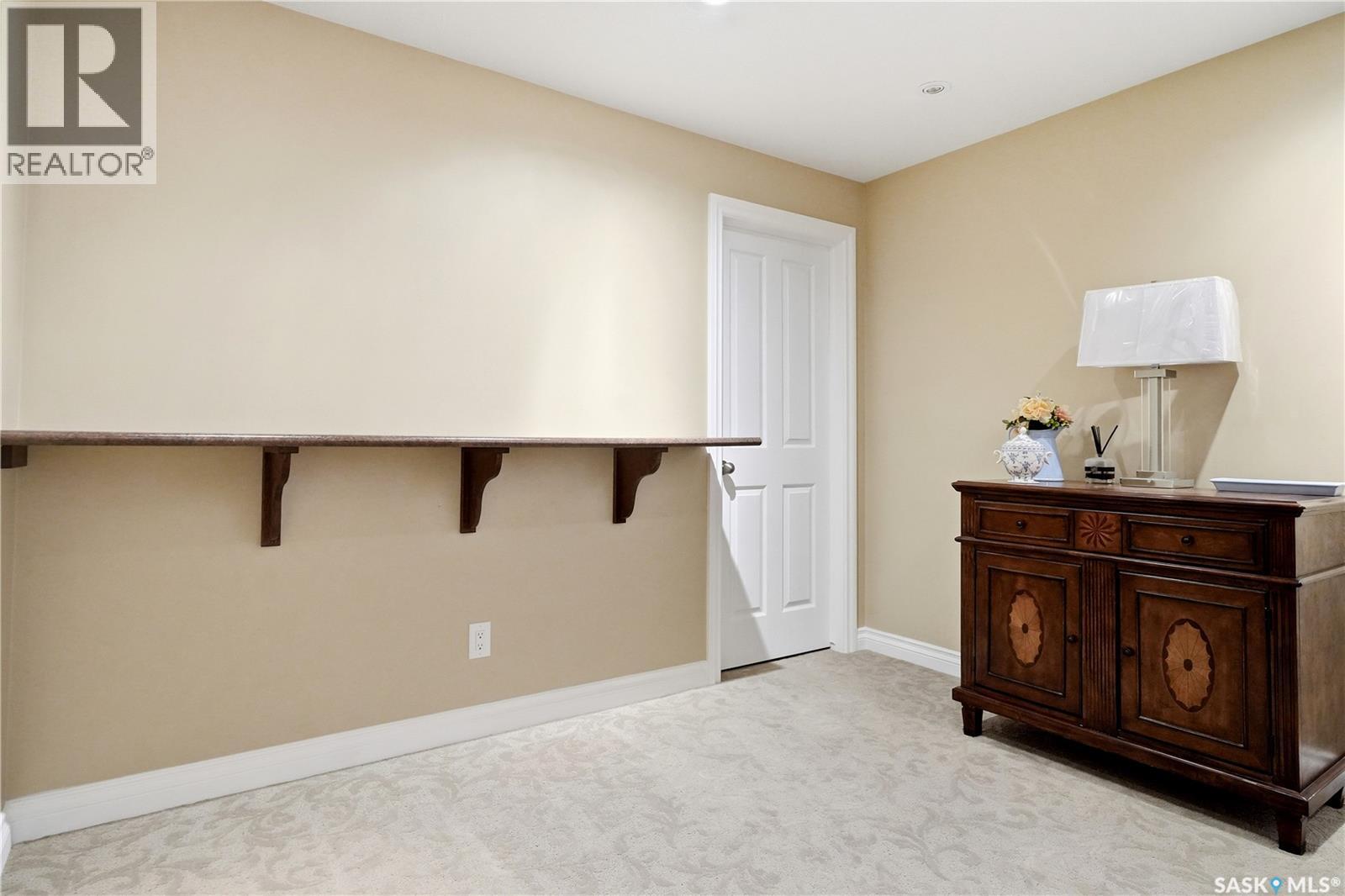 4501 Bergamot BAY E - 53