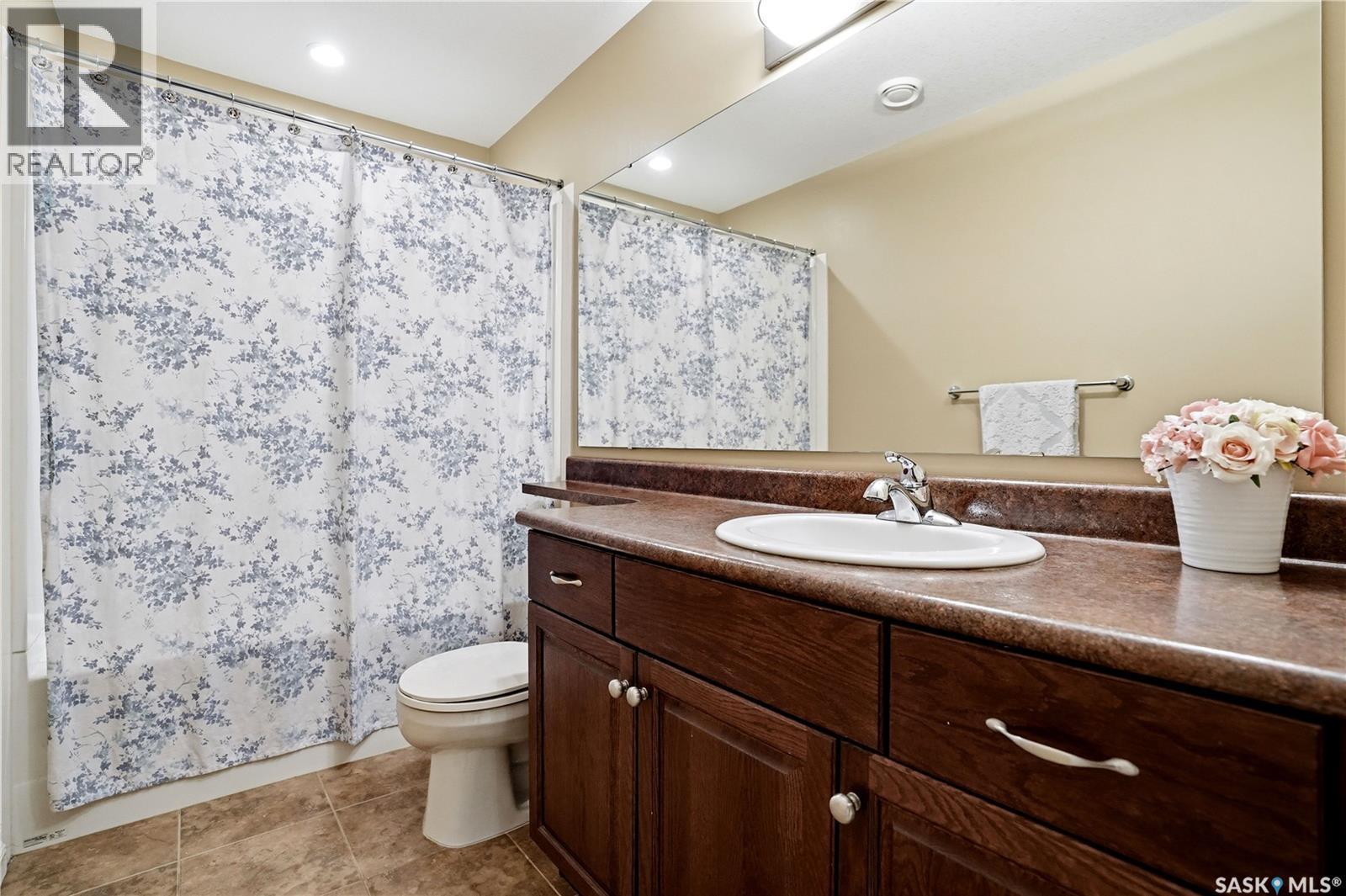 4501 Bergamot BAY E - 56