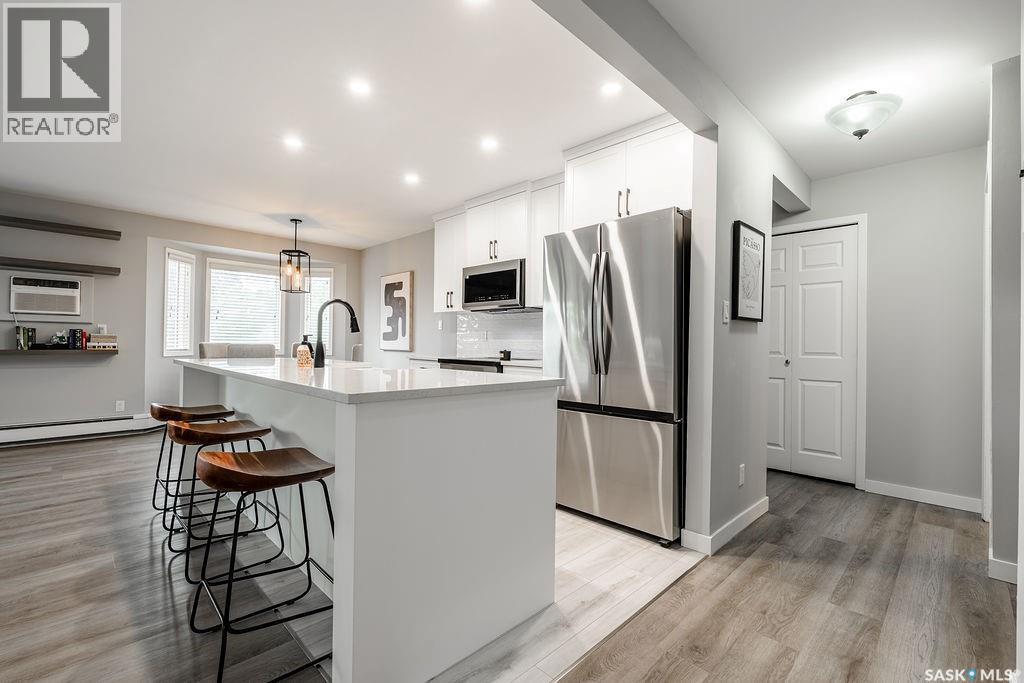 304 1215 Louise AVENUE — photo 14