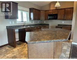 3pc Ensuite bath - 201 1st Street E, Lomond Rm No  37, SK S0C0V0 Photo 9