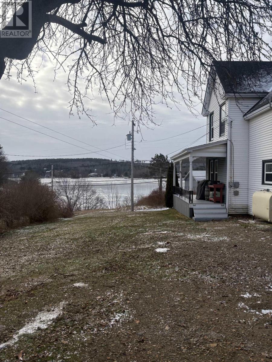 13720 Highway 3 - 5