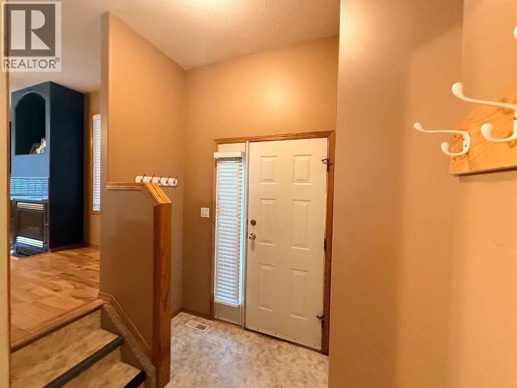 4817 51 Avenue - photo 4
