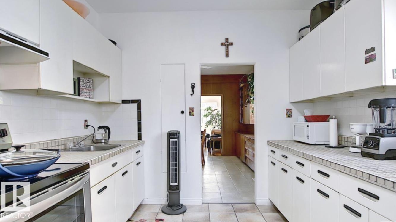 10017 113 ST NW - 19