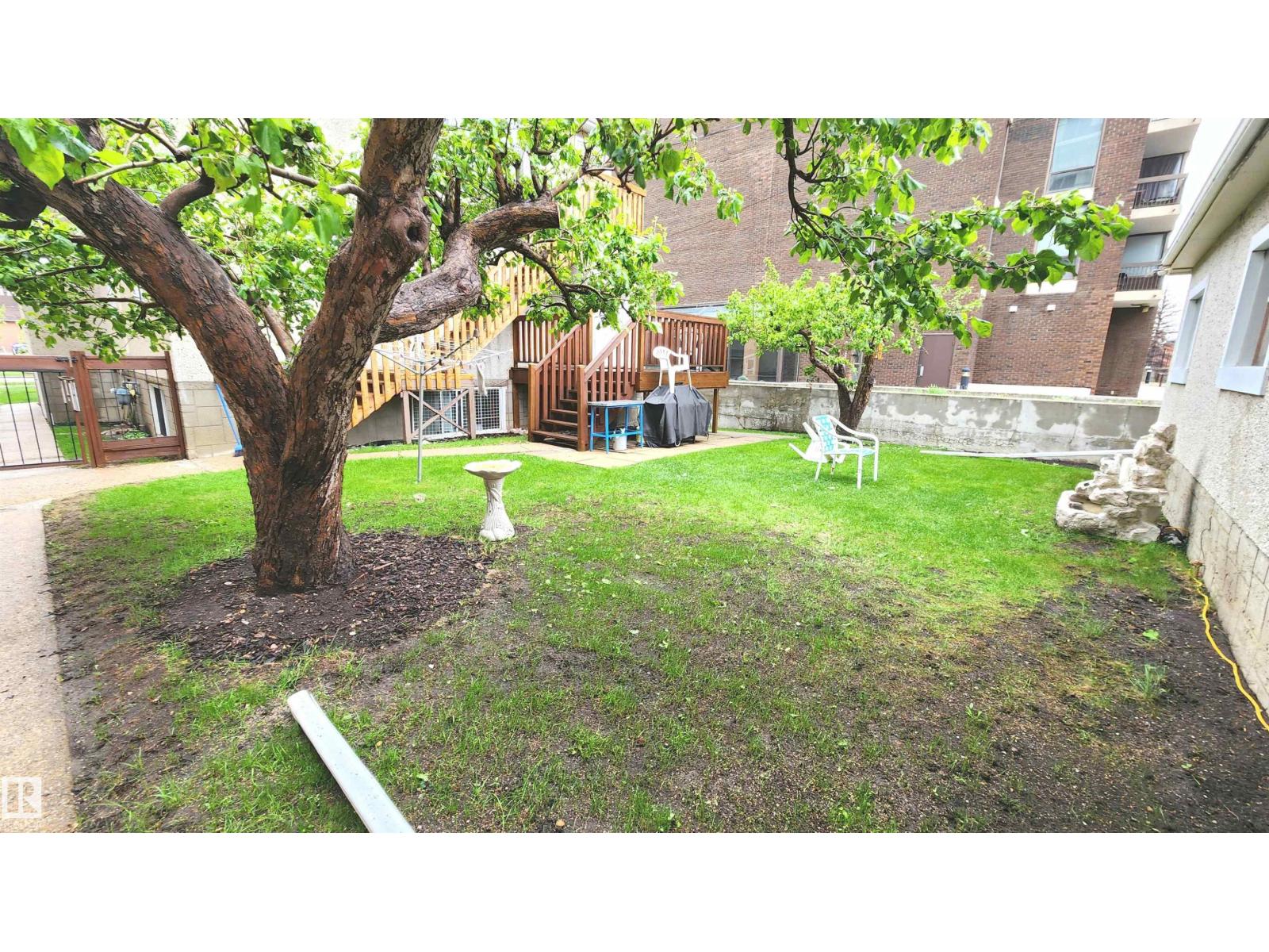 10017 113 ST NW - 4