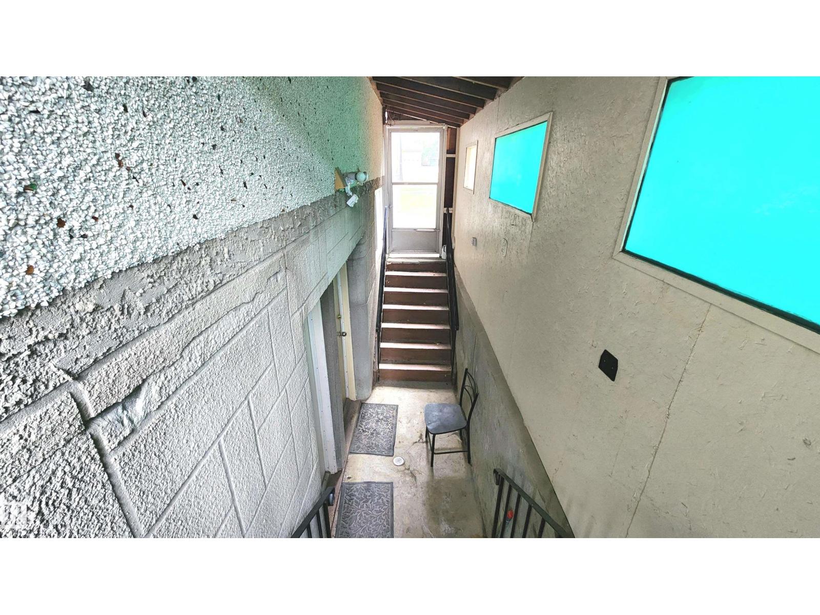 10017 113 ST NW - 8