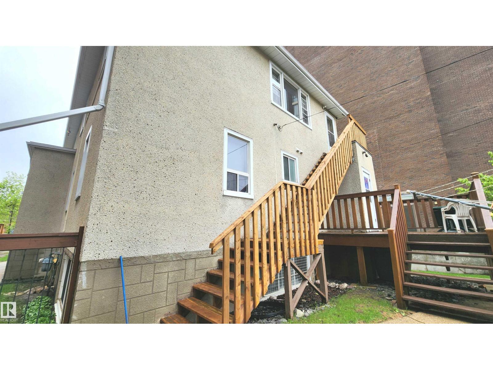 10017 113 ST NW - 6