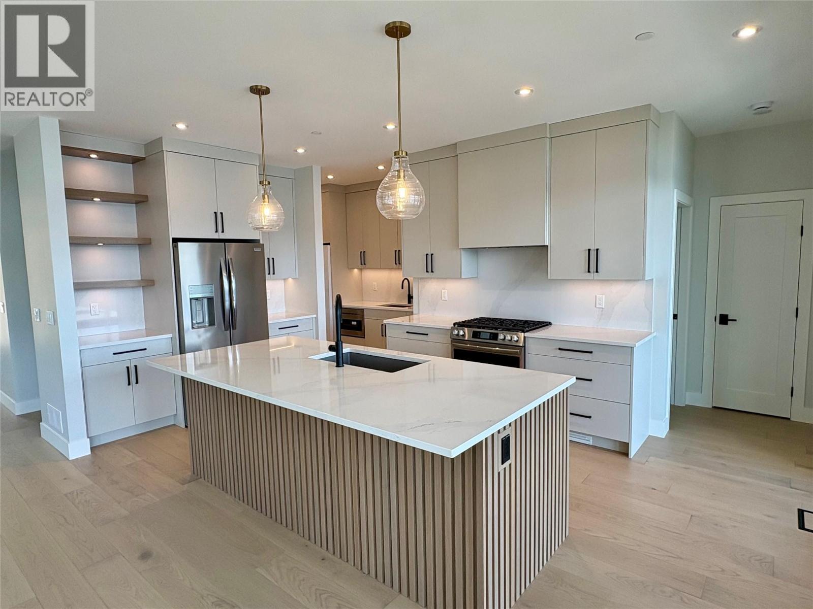  8828 Oxford Road, Vernon