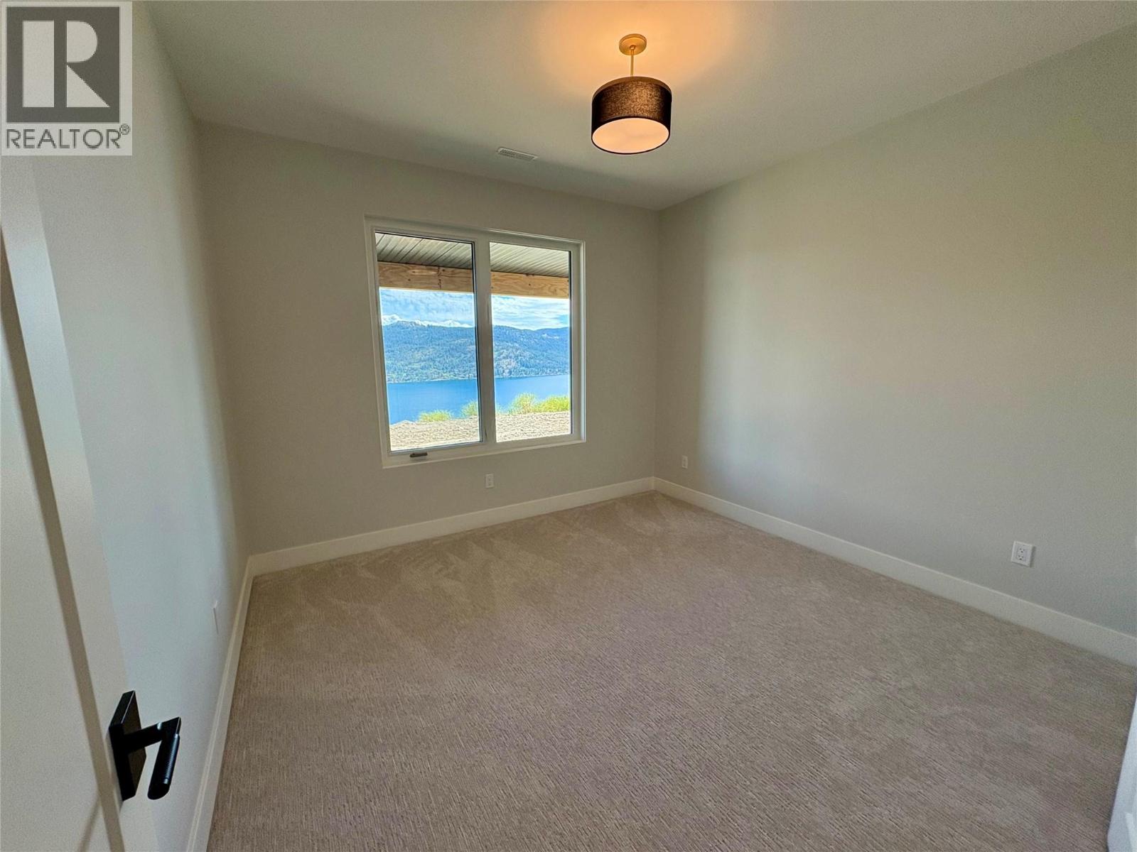  8828 Oxford Road, Vernon