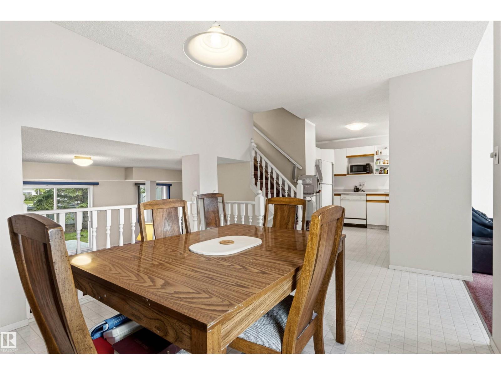 #12 3311 58 ST NW - 11