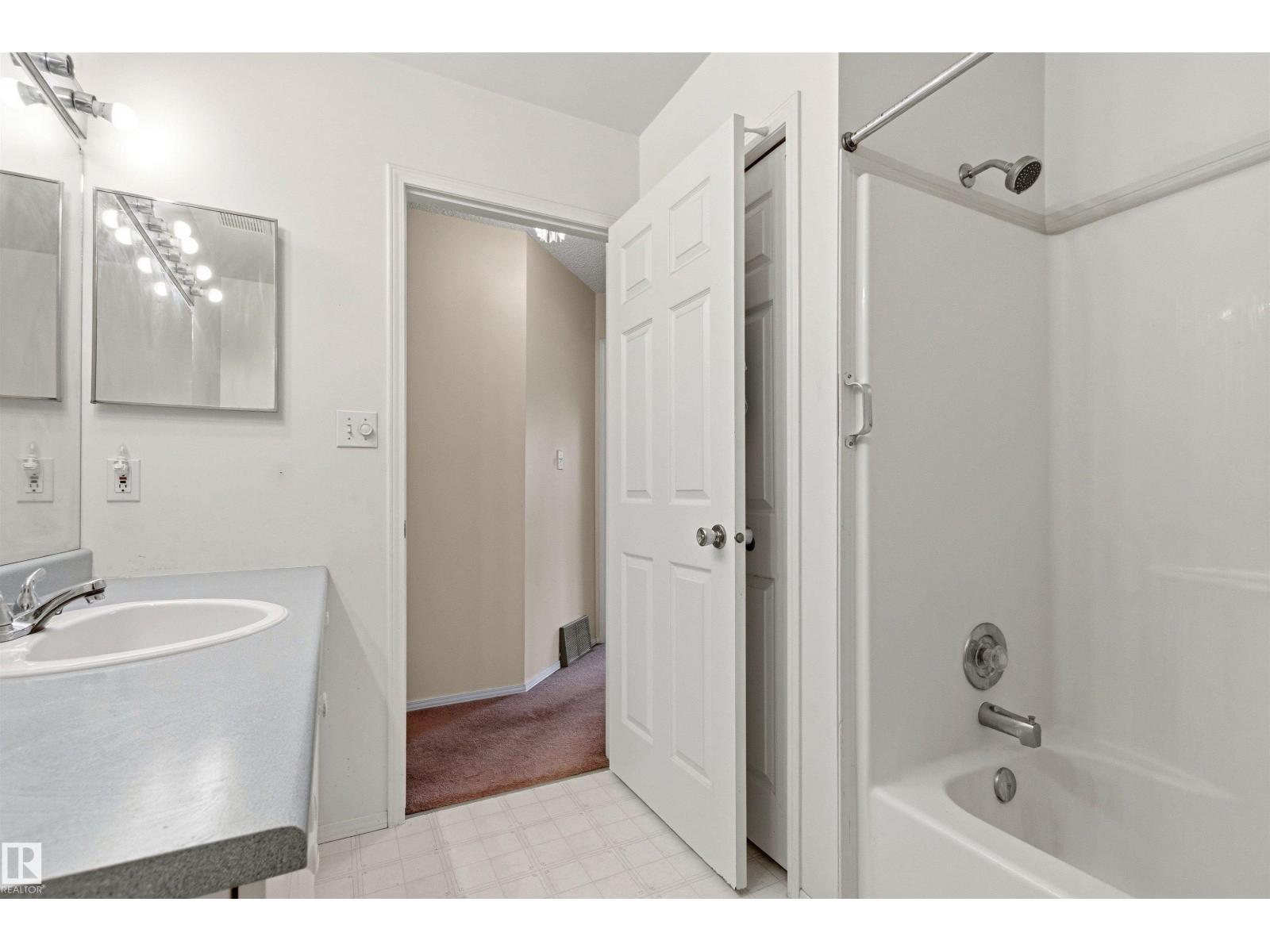 #12 3311 58 ST NW - 28