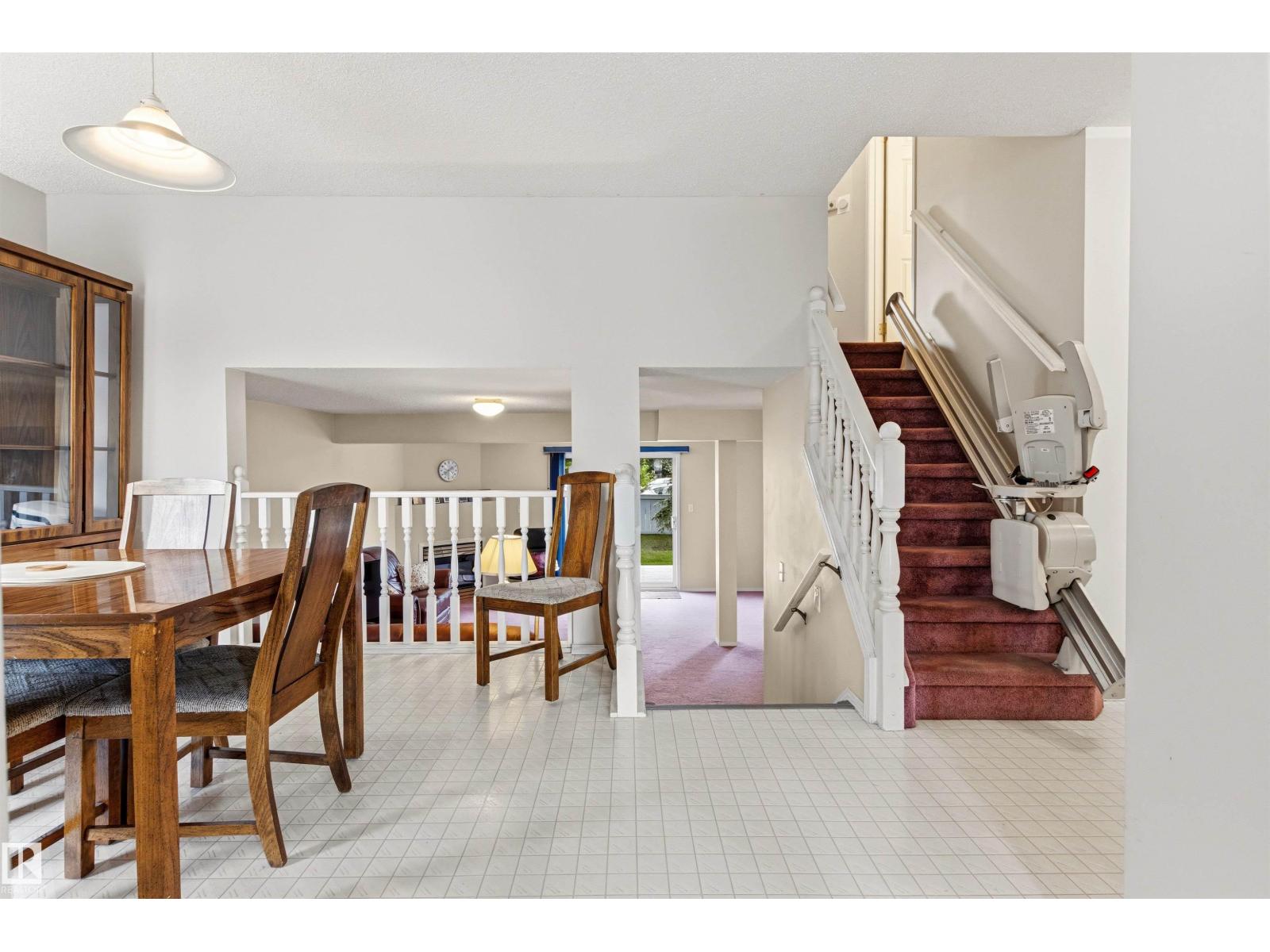 #12 3311 58 ST NW - 32