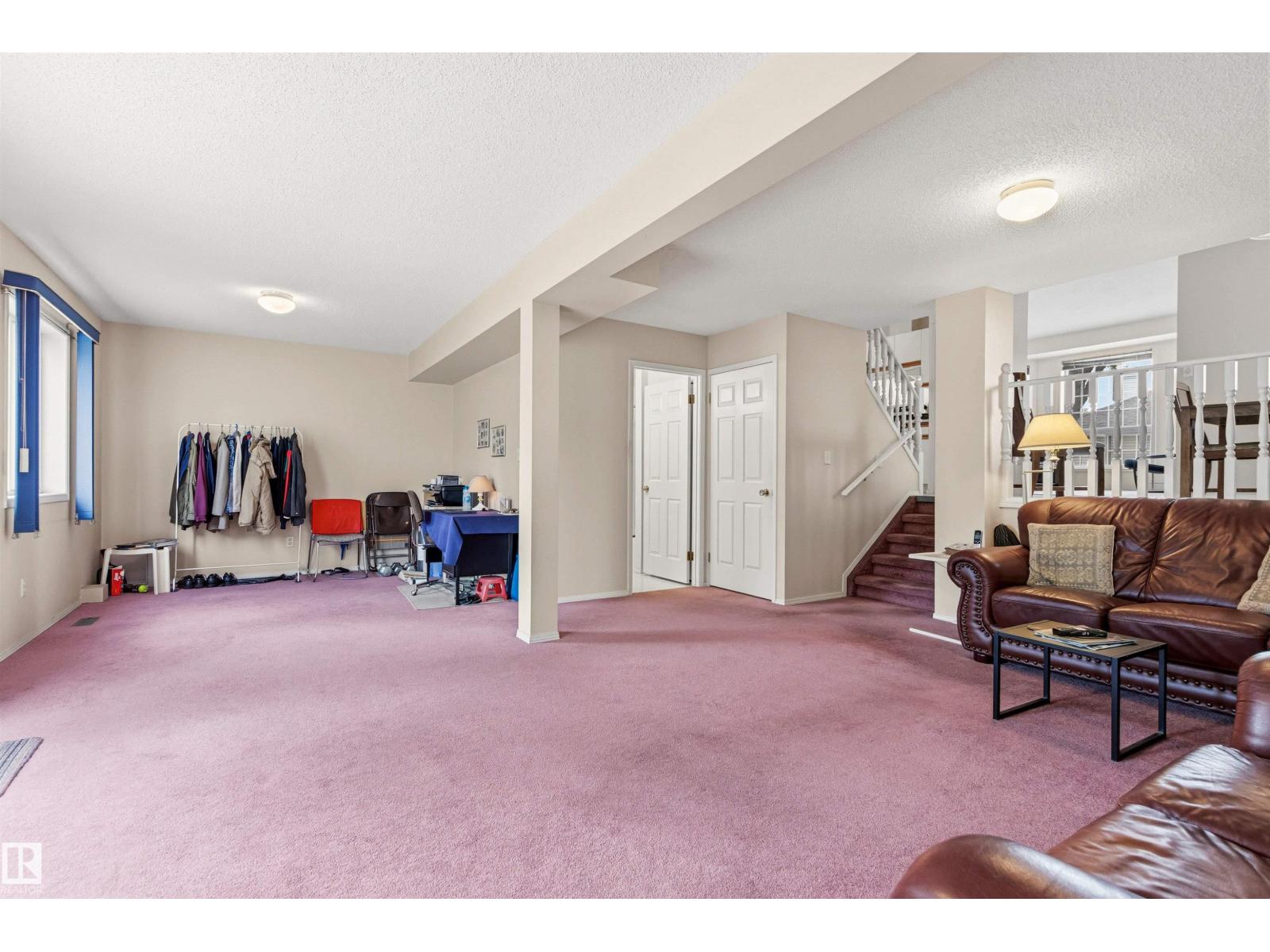 #12 3311 58 ST NW - 39