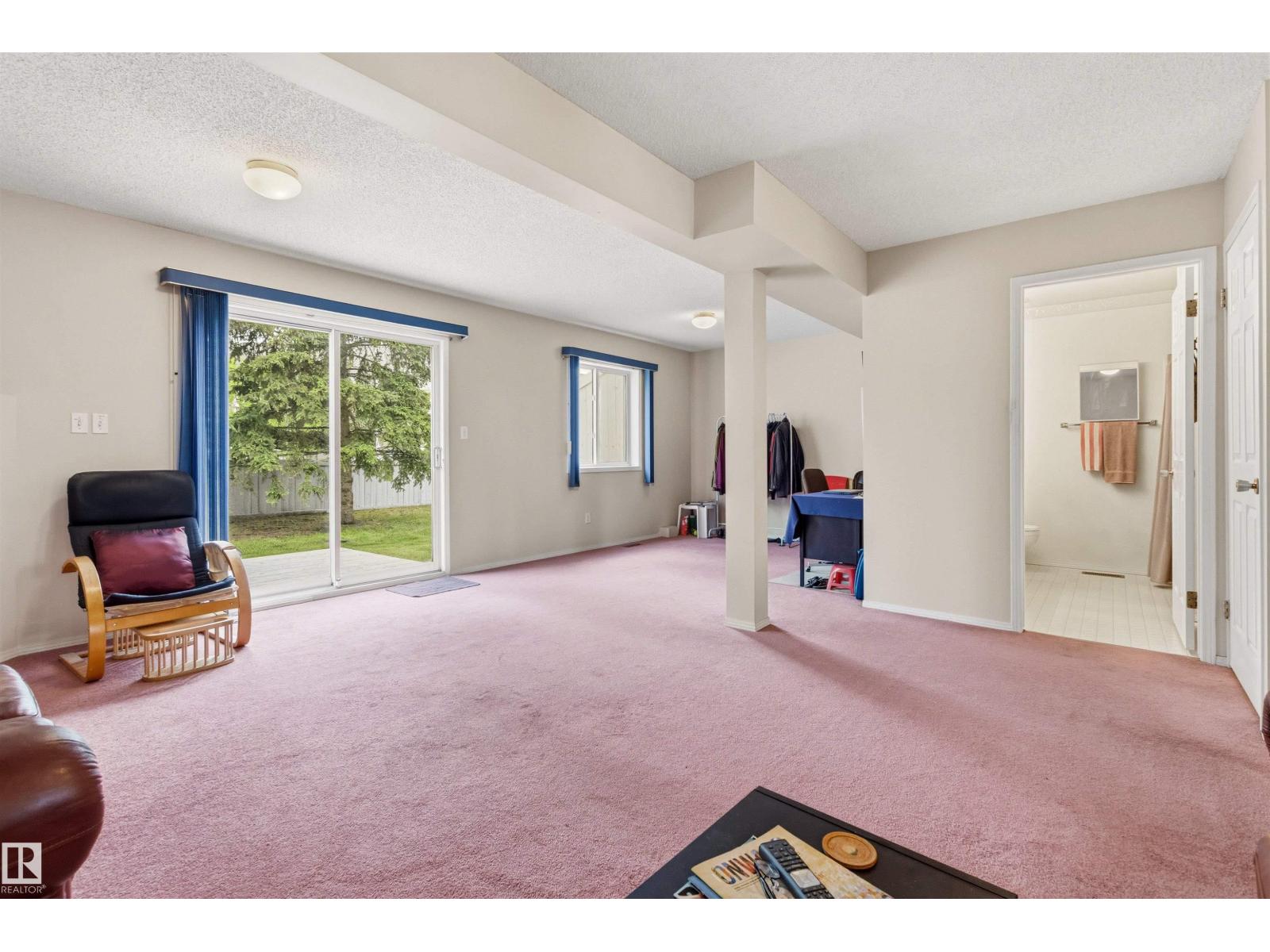 #12 3311 58 ST NW - 40