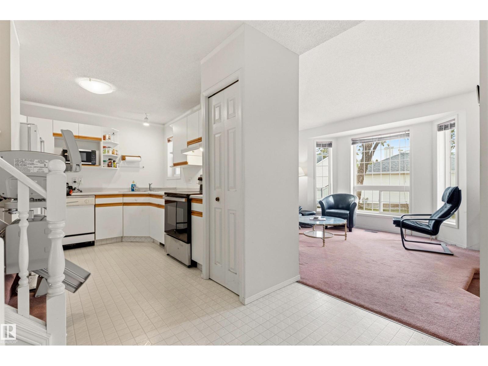 #12 3311 58 ST NW - 9