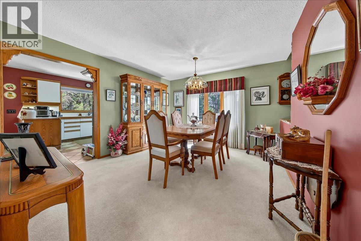 4551 Columbia View Road - 11
