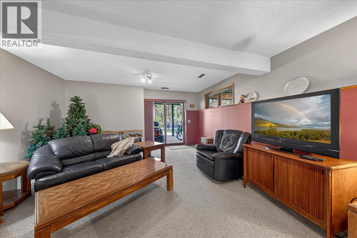4551 Columbia View Road - 34