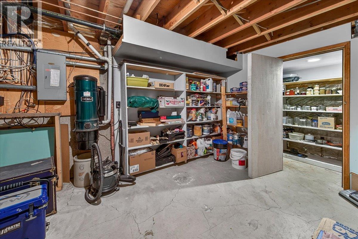 4551 Columbia View Road - 38