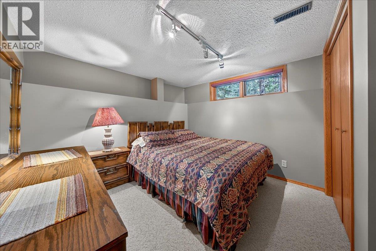 4551 Columbia View Road - 32