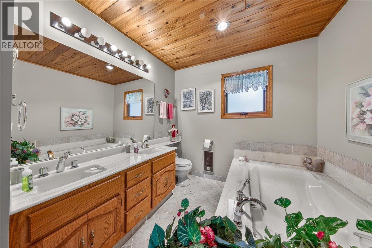 4551 Columbia View Road - 25