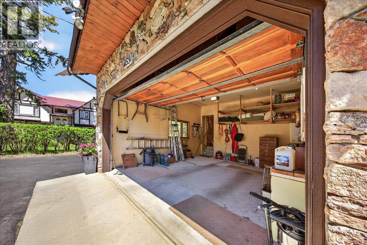 4551 Columbia View Road - 41