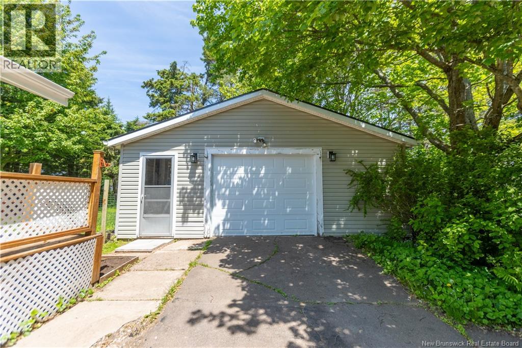 21 Pleasant Street - Image 27