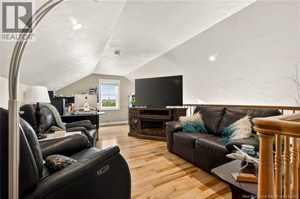 #4 23 Bulman Drive - 26
