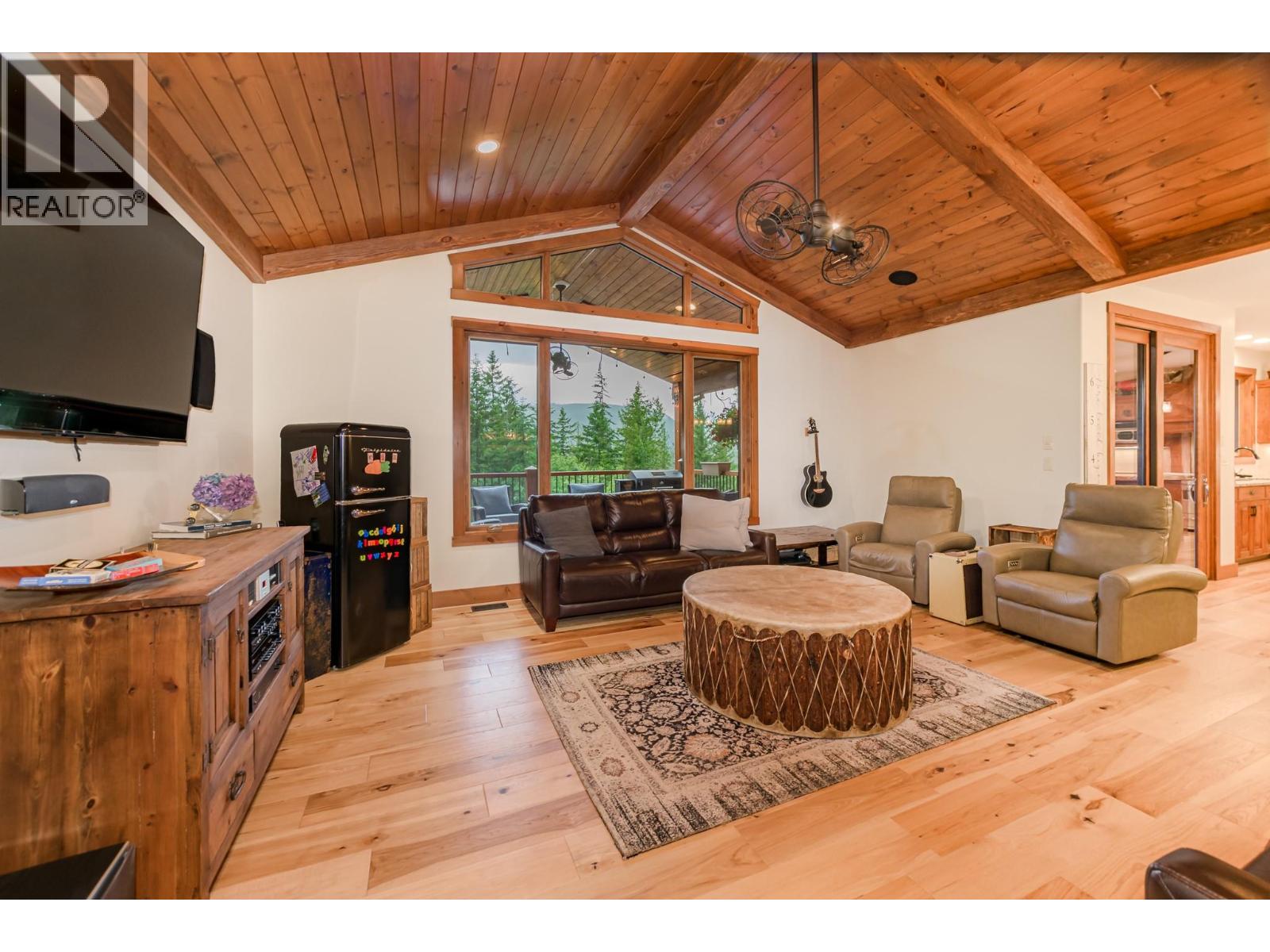 82 Walker Road - 18