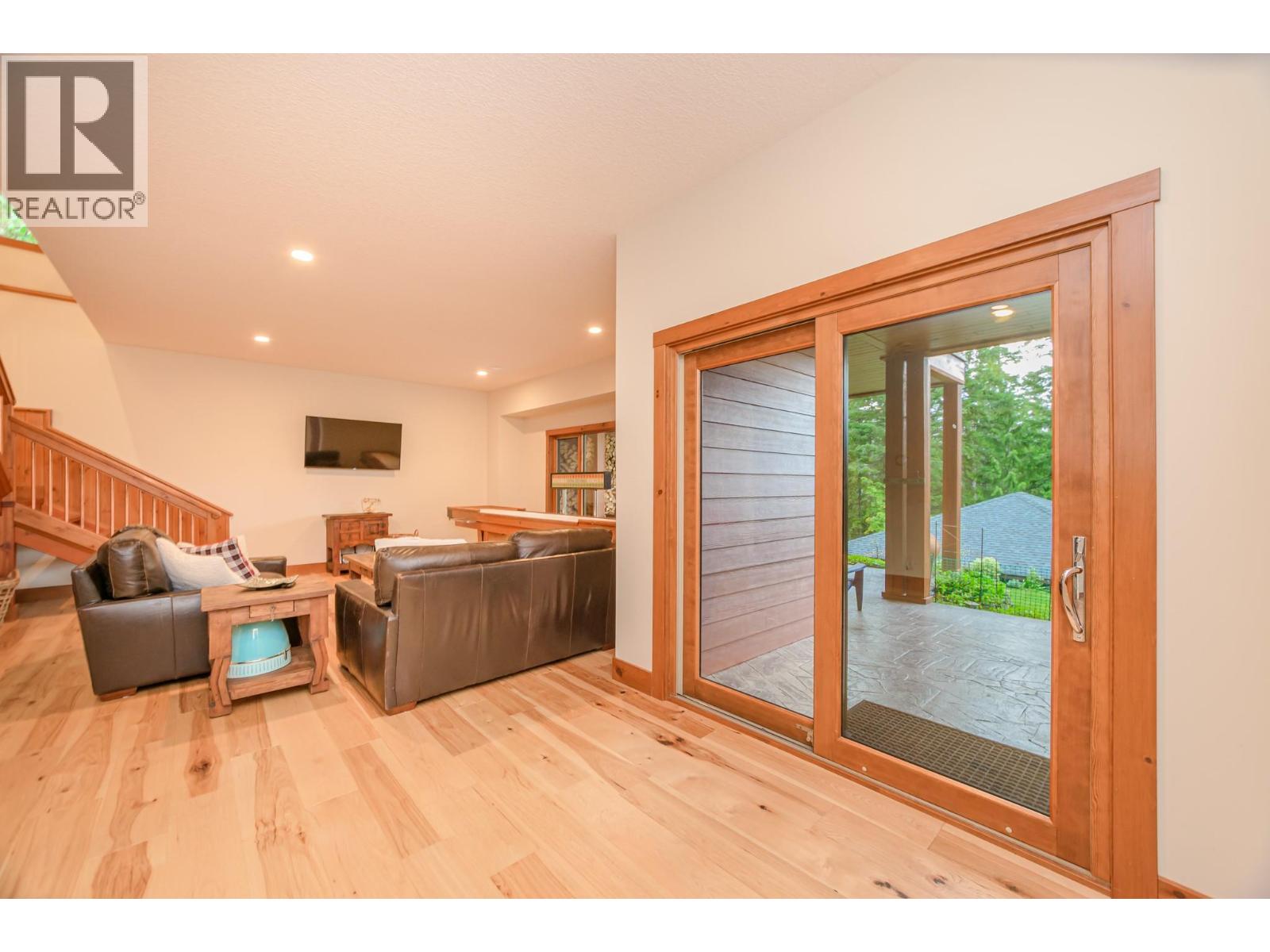 82 Walker Road - 38