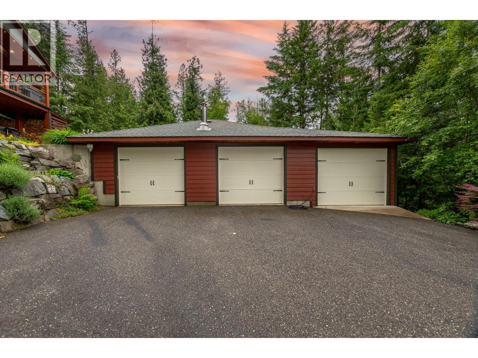 82 Walker Road - 65