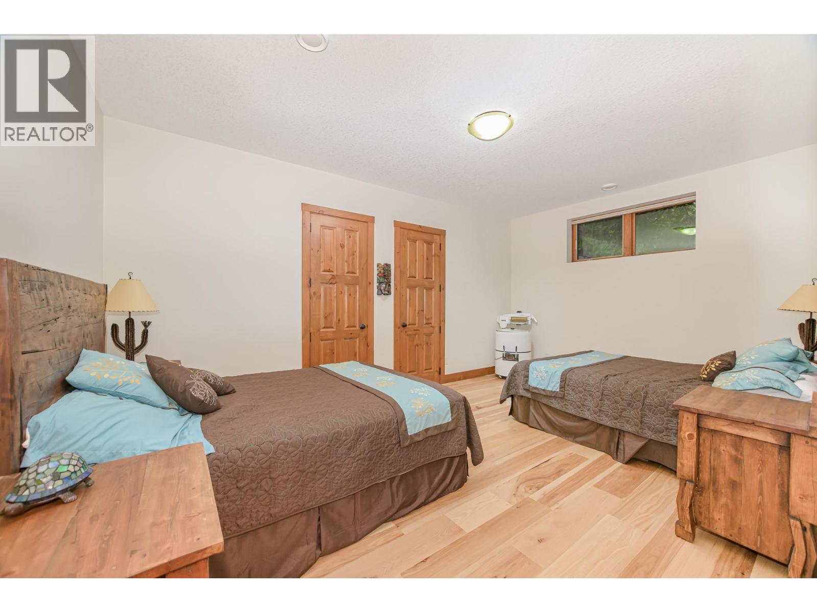 82 Walker Road - 41