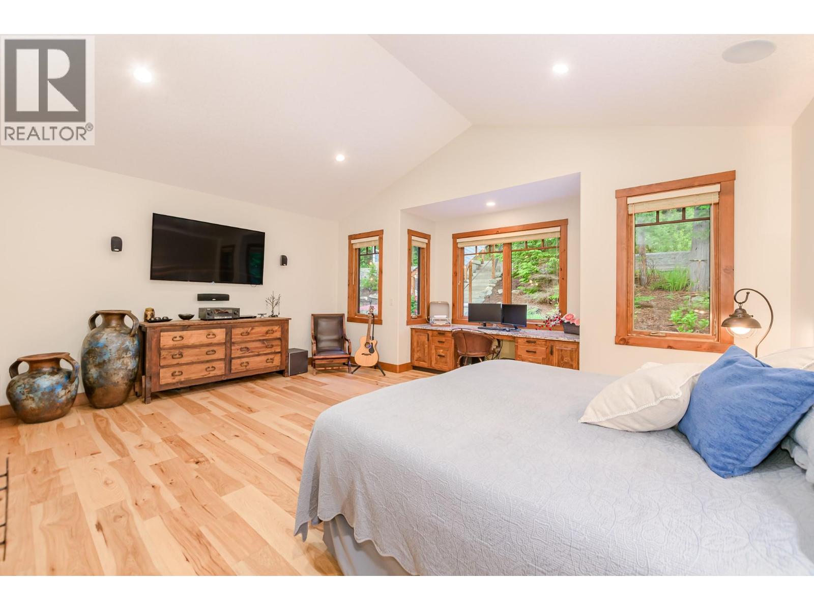 82 Walker Road - 21