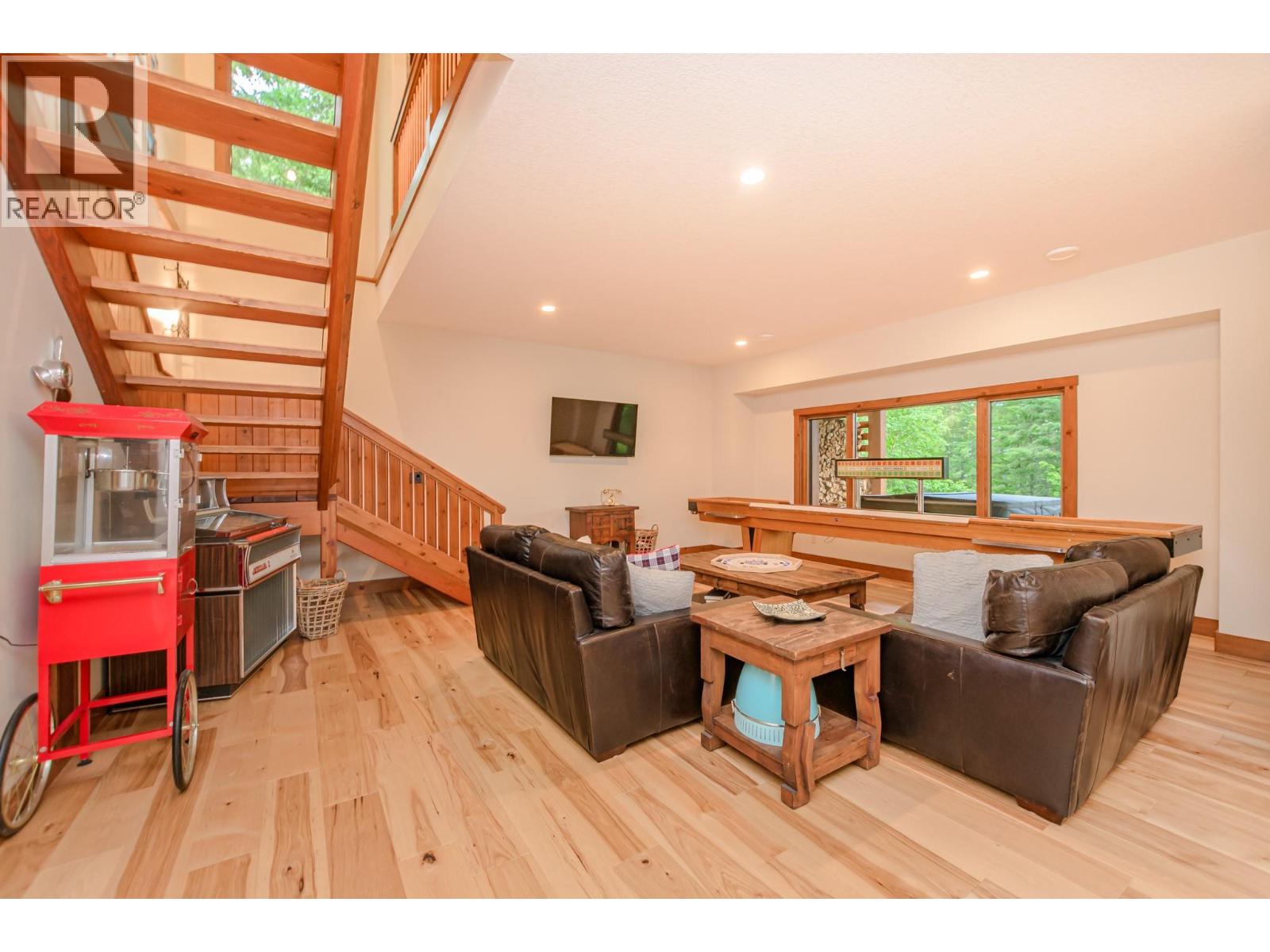 82 Walker Road - 35