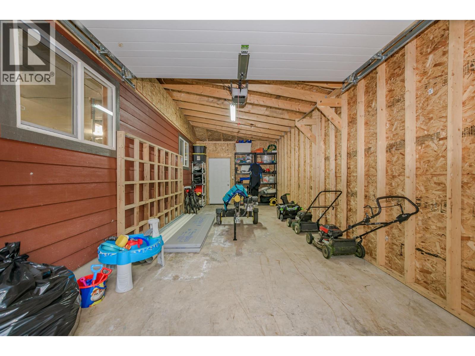 82 Walker Road - 68