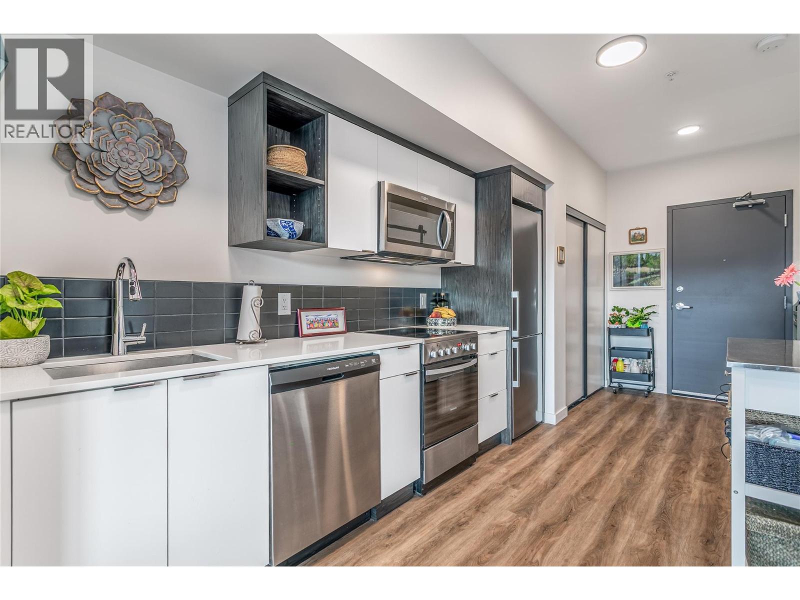 411 615 Rutland Road North, Kelowna