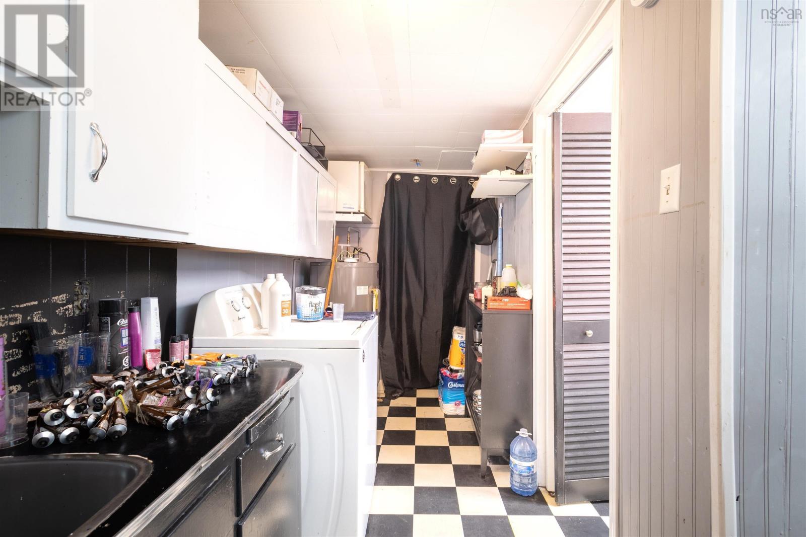 757 Victoria Road - 35