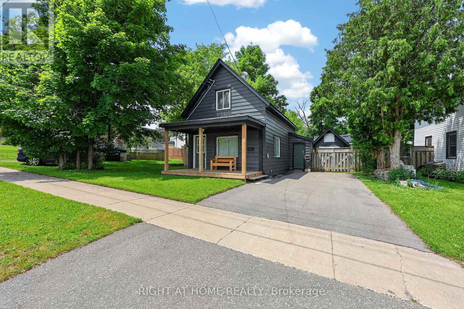 314 BAY STREET - 2