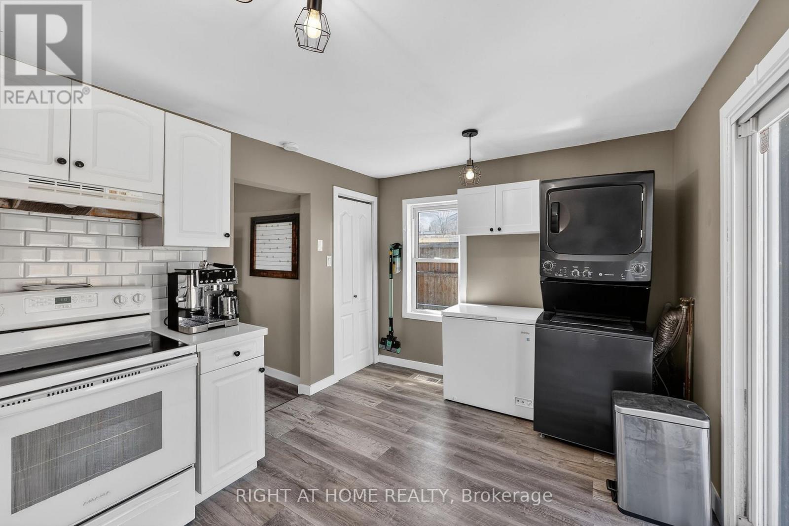 314 BAY STREET - 9