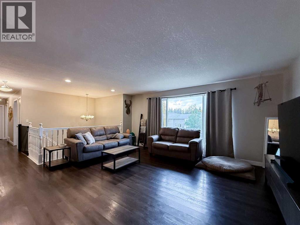 127 Sitar Crescent - photo 2