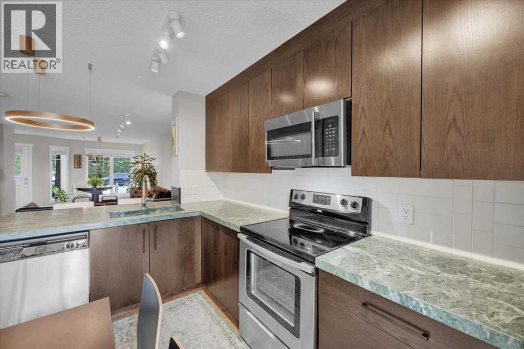 1562 93 Street SW — photo 15