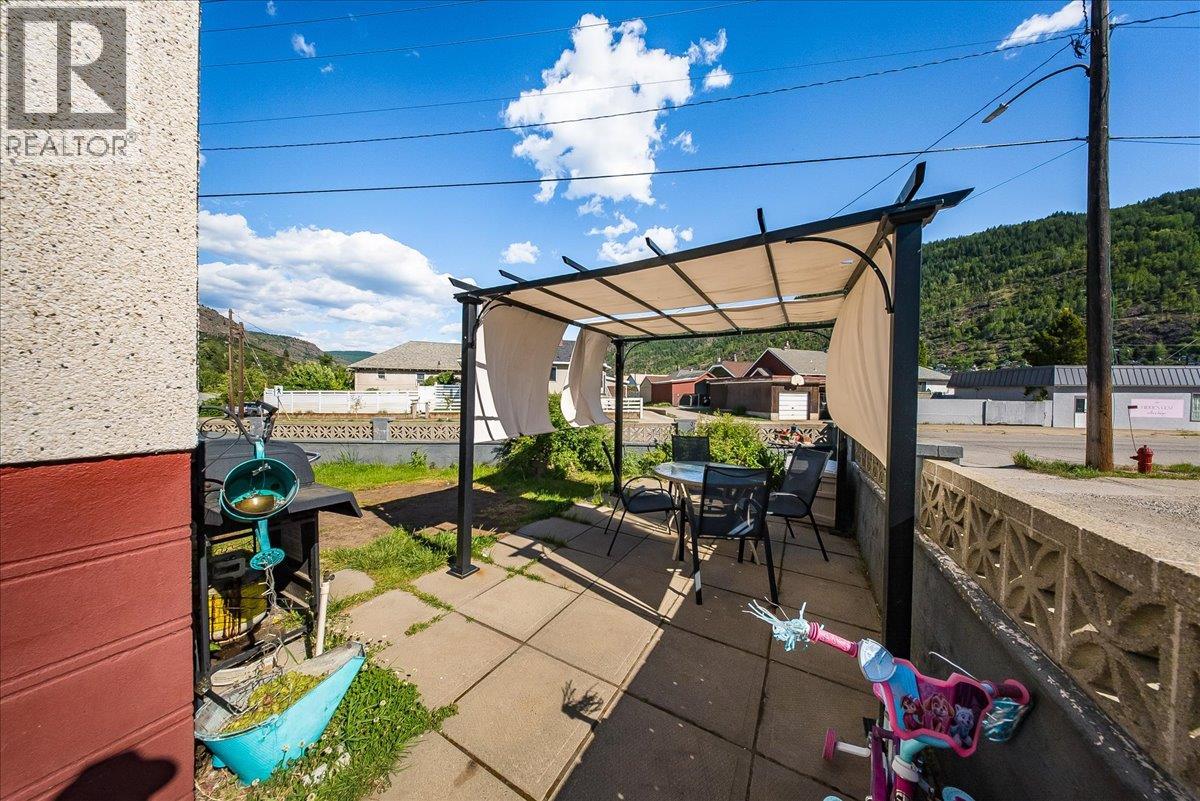 1555 McQuarrie Street - 36