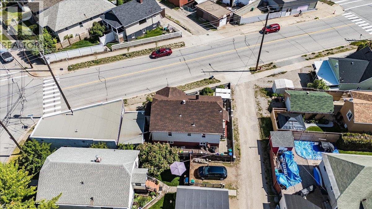 1555 McQuarrie Street, Trail