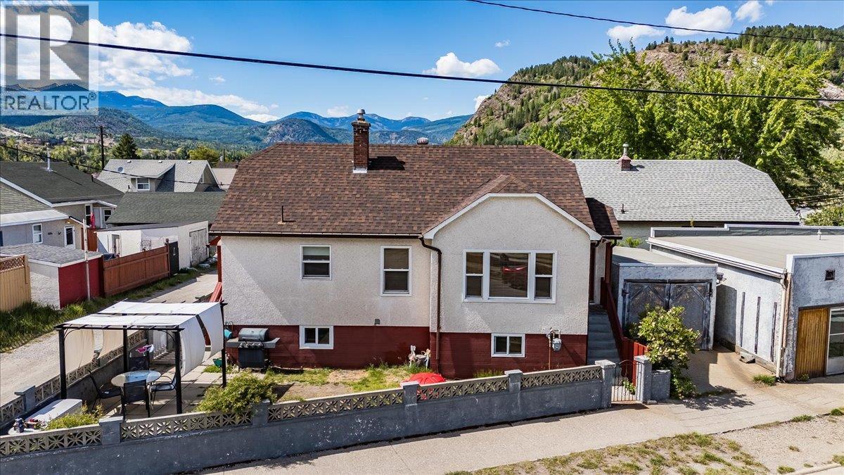 1555 McQuarrie Street - 39