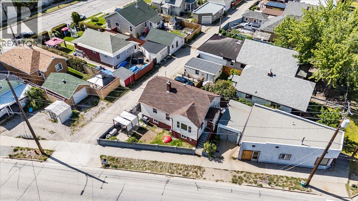 1555 McQuarrie Street - 51