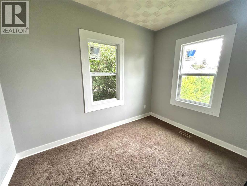 517 Iris Street - 14