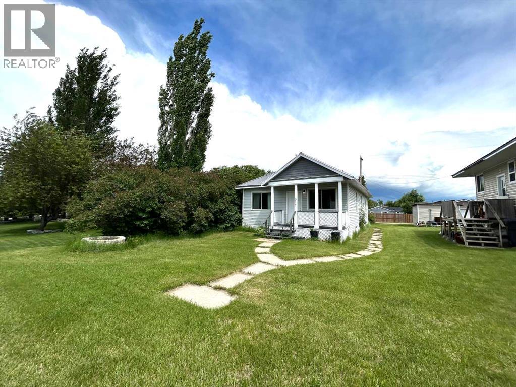 517 Iris Street - 2