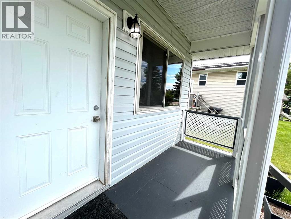 517 Iris Street - 3