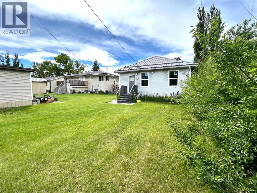 517 Iris Street - 5