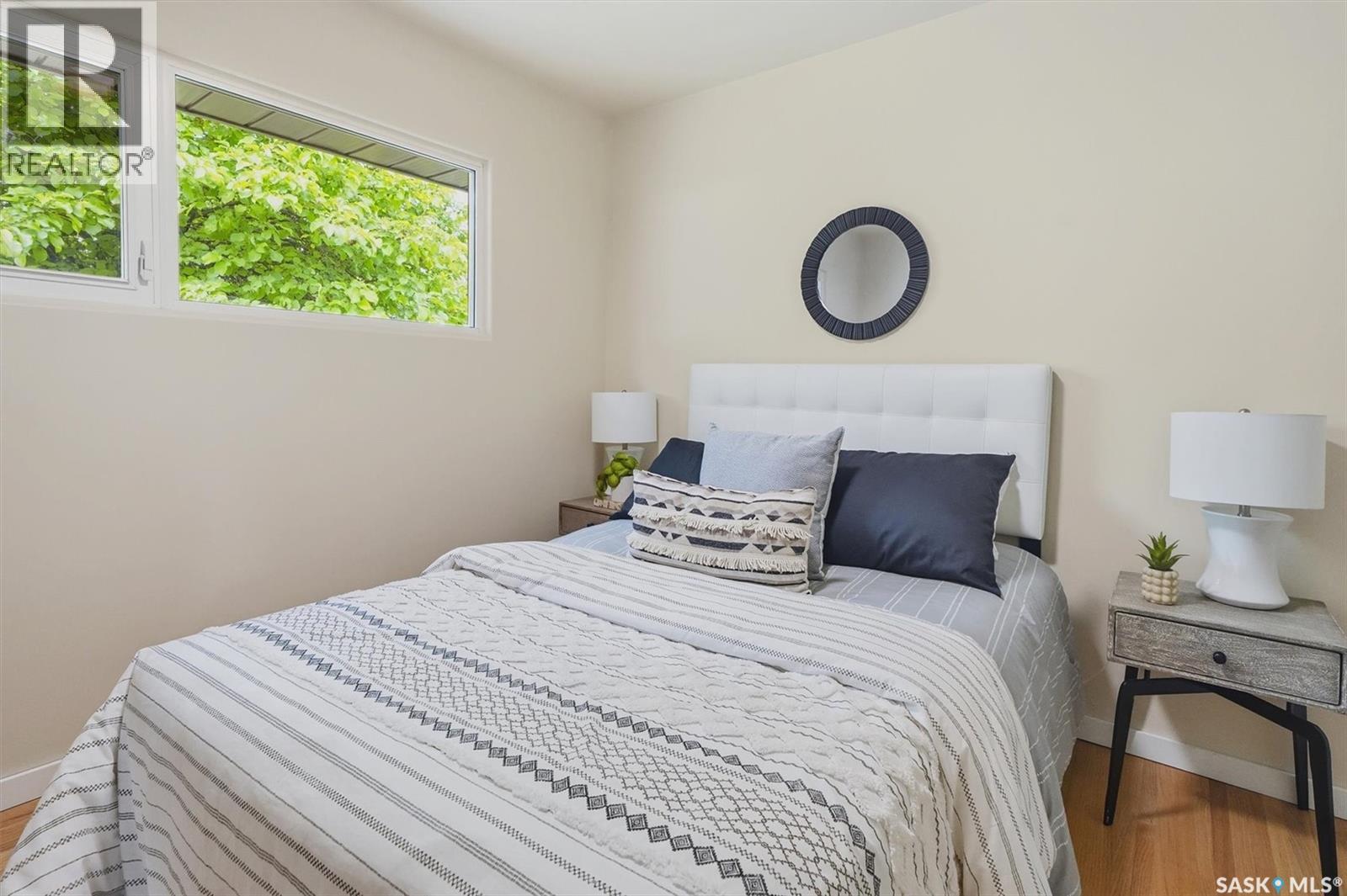 2406 Clarence AVENUE S — photo 21