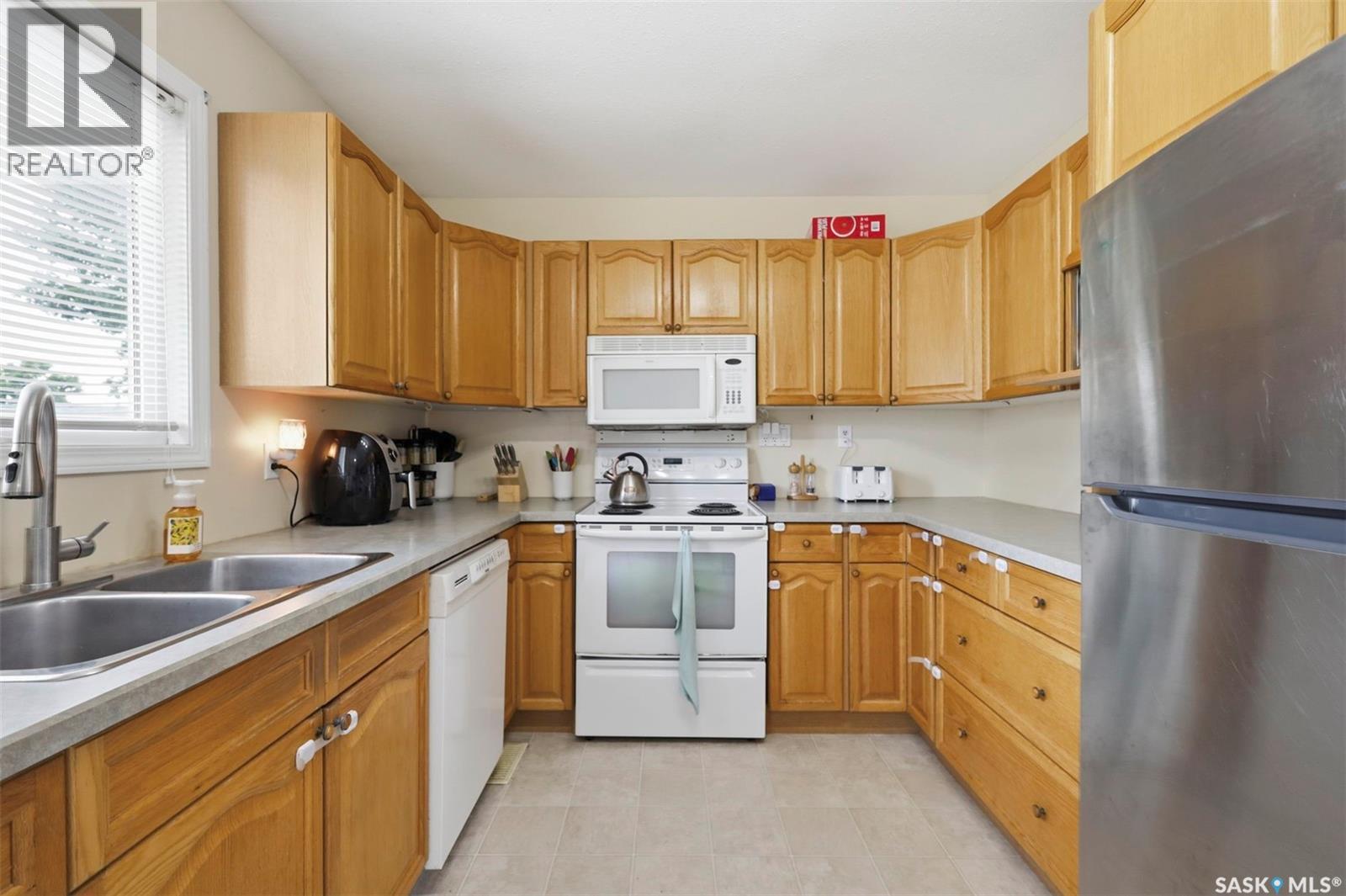 418 Lisgar AVENUE — photo 8